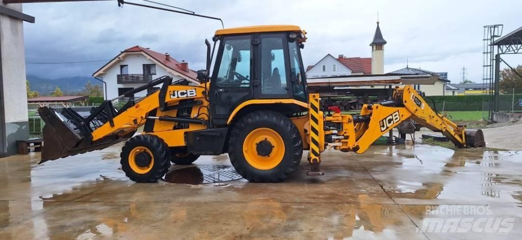 JCB 3DX Ekskavatori-iekrāvēji