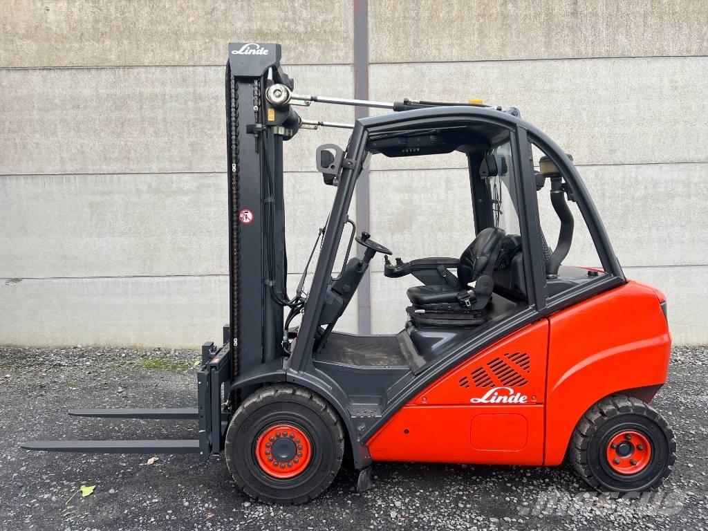 Linde H30D-01 Tehnika ar dīzeļa dzinēju