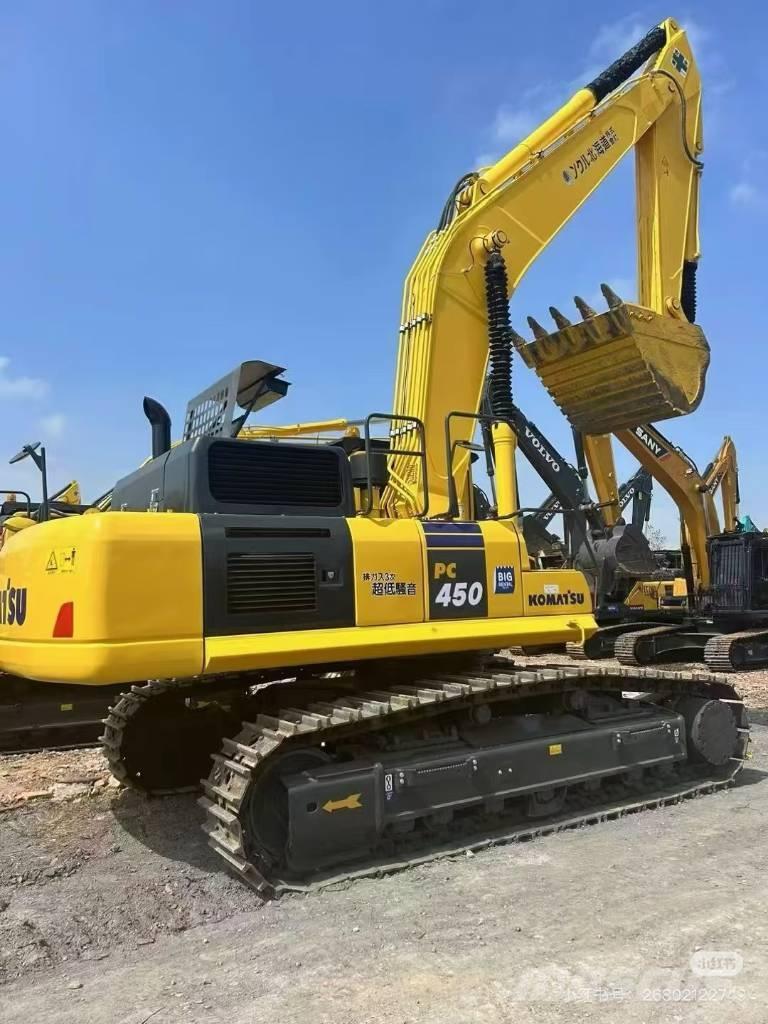 Komatsu 450 Kāpurķēžu ekskavatori