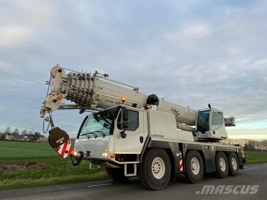 Liebherr LTM1090-4.2 Visurgājēji celtņi