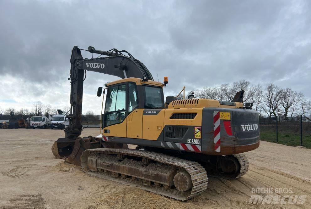 Volvo EC 220 DL Kāpurķēžu ekskavatori