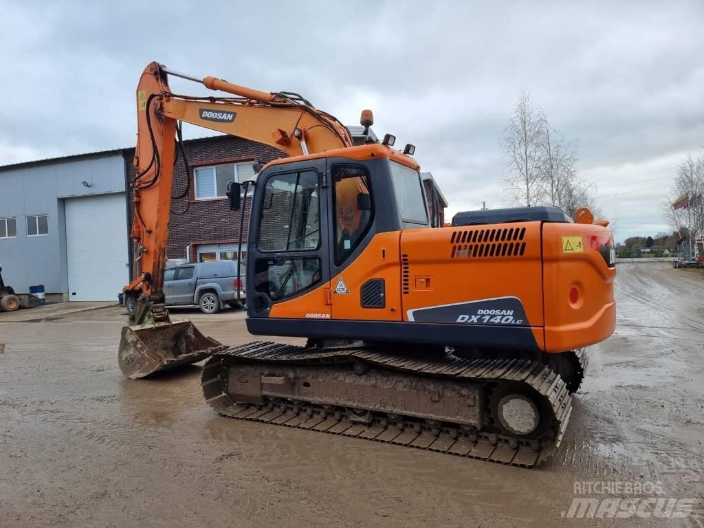 Doosan DX 140 LC Kāpurķēžu ekskavatori