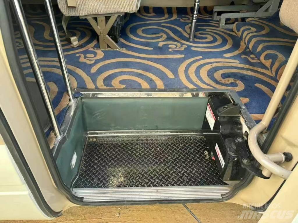 Toyota Coaster Starppilsētu autobusi