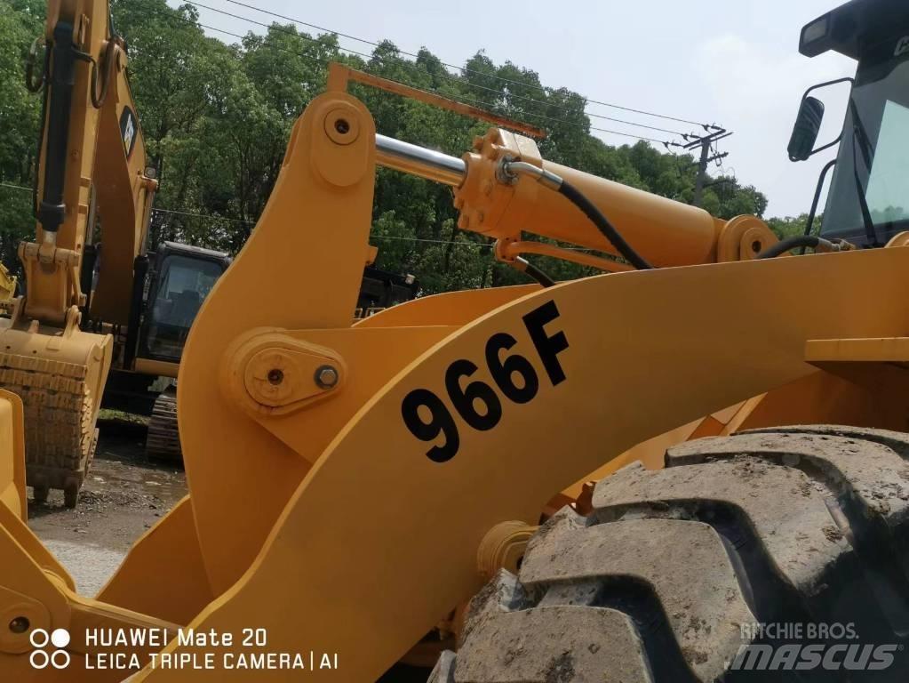 CAT 966 F Iekrāvēji uz riteņiem