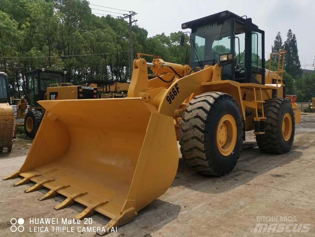 CAT 966 F Iekrāvēji uz riteņiem
