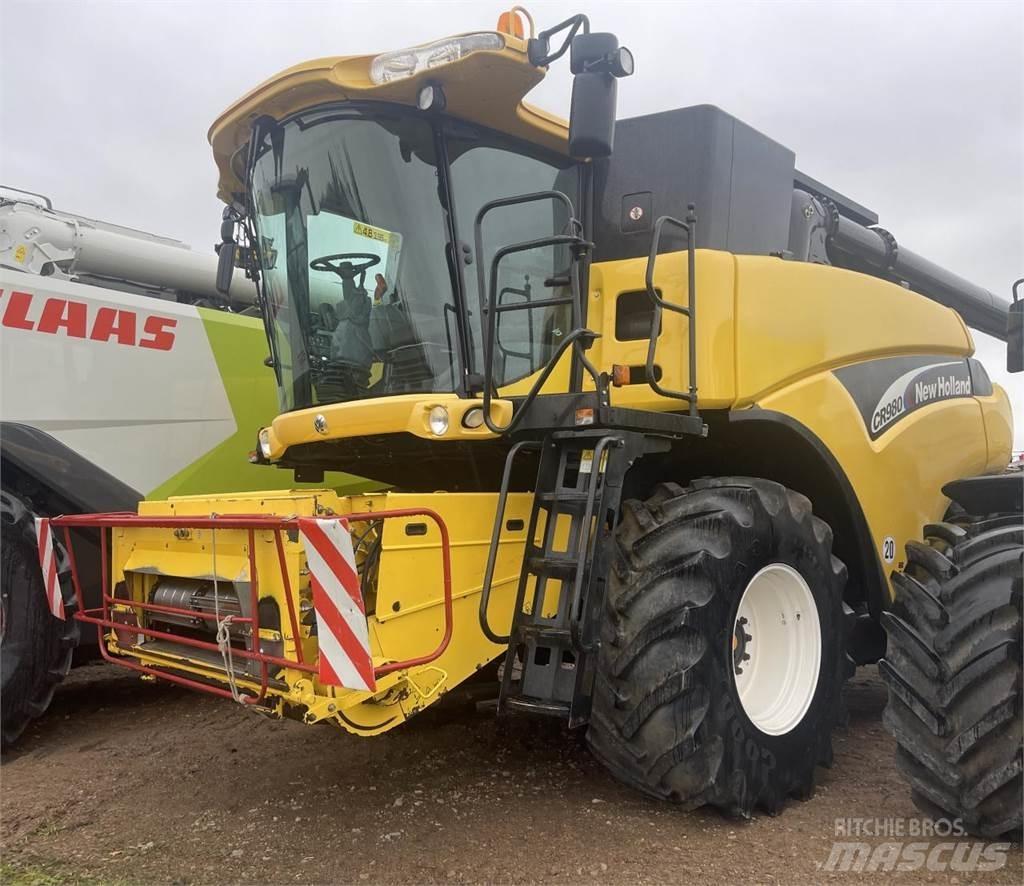 New Holland CR 980 Ražas novākšanas kombaini