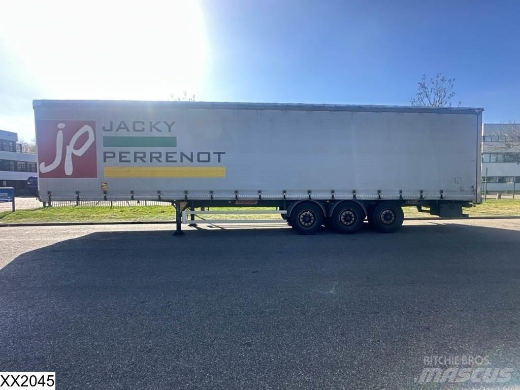 Fruehauf Tautliner Tents puspiekabes