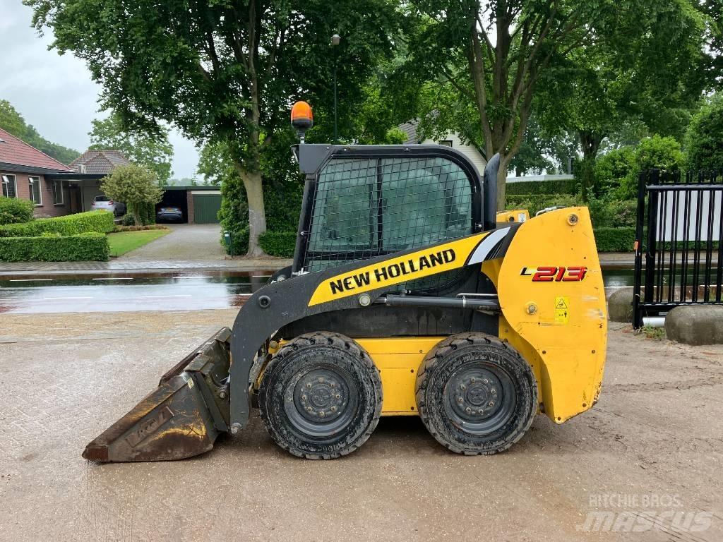 New Holland L 213 Lietoti riteņu kompaktiekrāvēji
