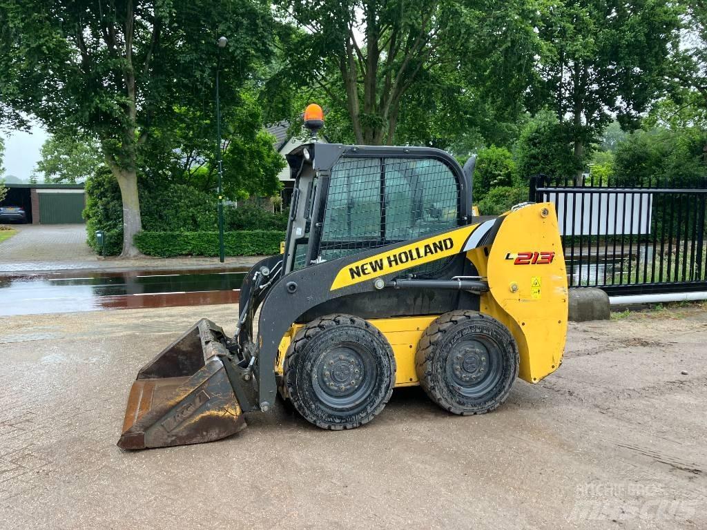 New Holland L 213 Lietoti riteņu kompaktiekrāvēji