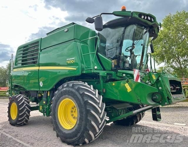 John Deere T 670 Ražas novākšanas kombaini