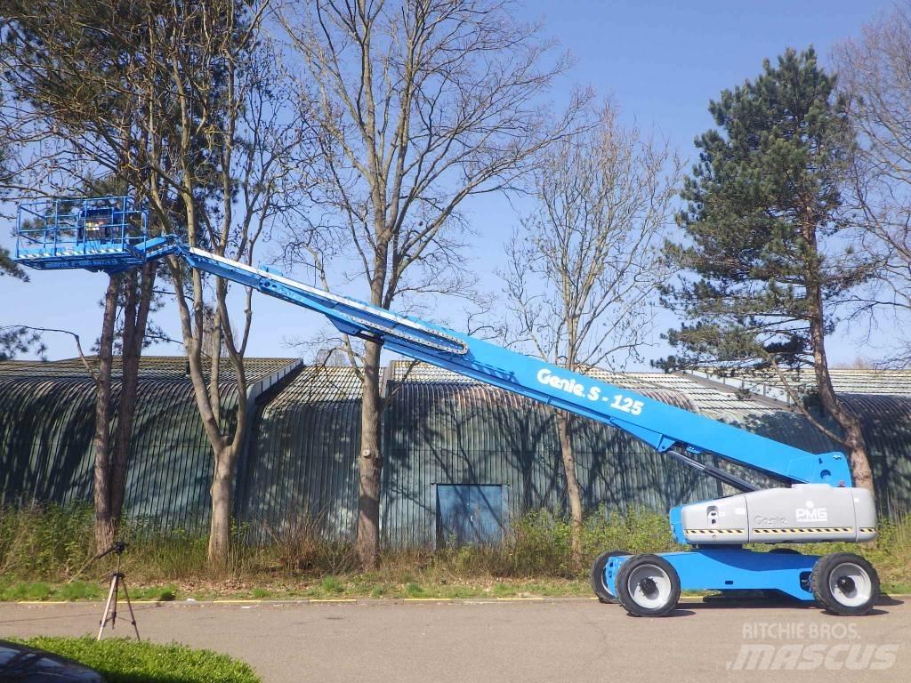 Genie S125 Teleskopiskie pacēlāji