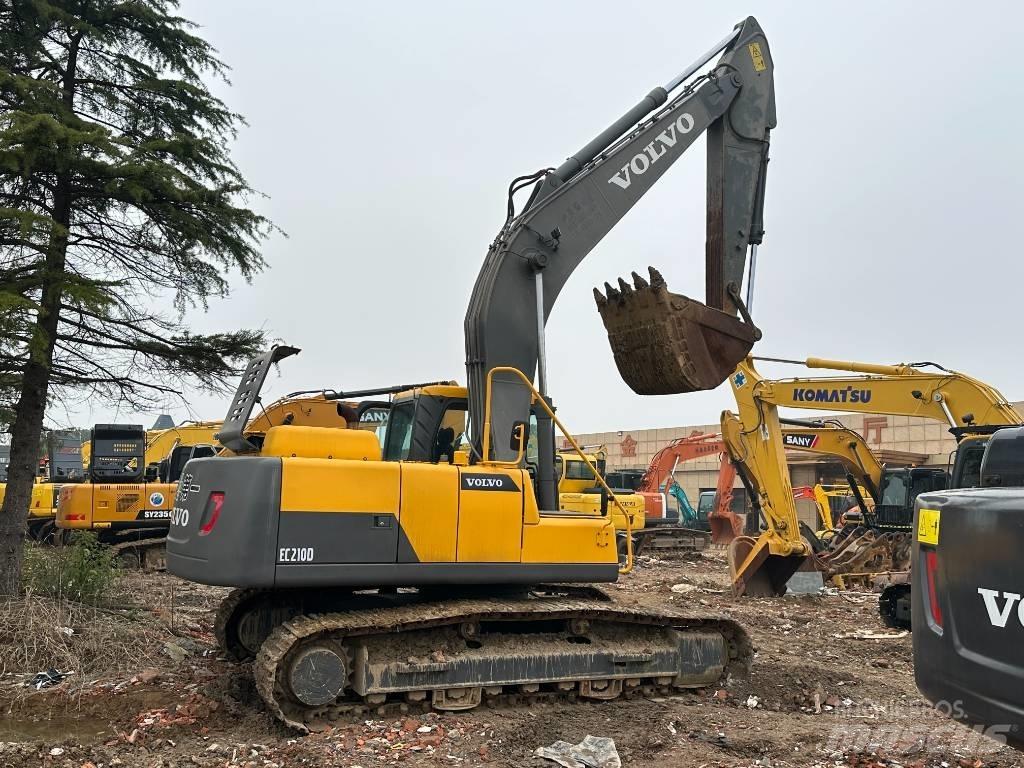 Volvo EC210D Kāpurķēžu ekskavatori