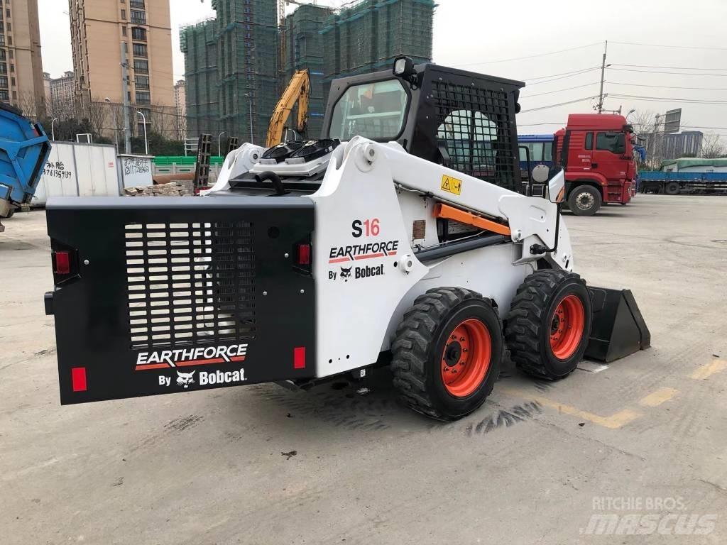 Bobcat S16 Lietoti riteņu kompaktiekrāvēji