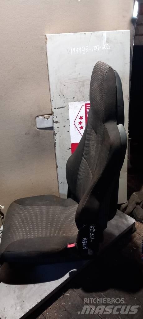 MAN TGS.     81623016946 Kabīnes un interjers