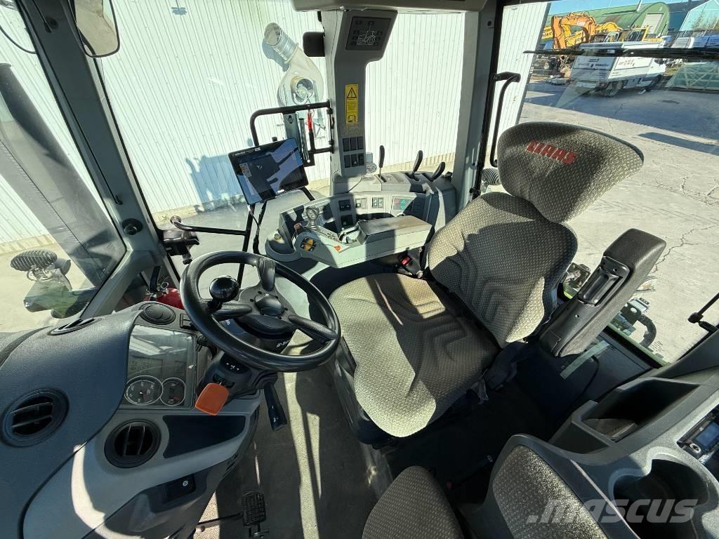 CLAAS Axion 850 Traktori