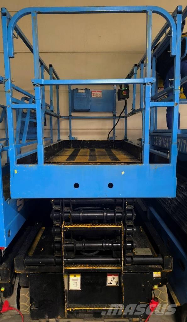 Haulotte Compact 12 Šķerveida pacēlāji