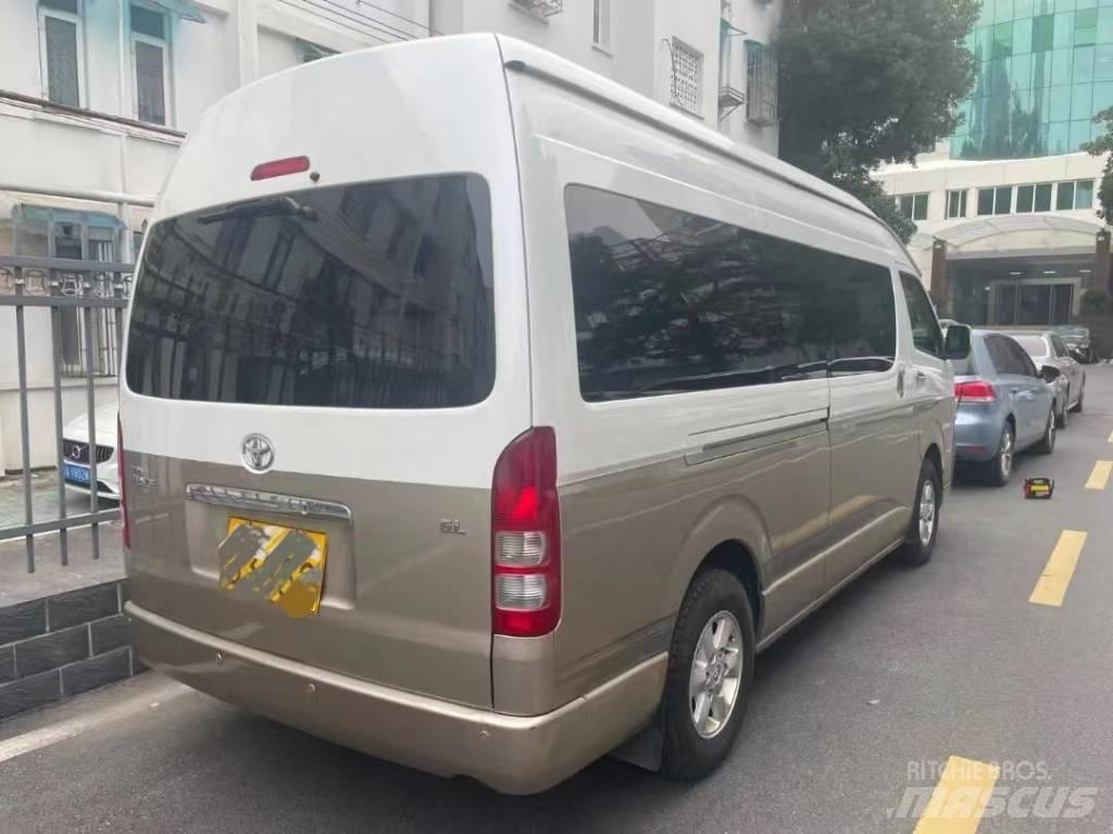 Toyota Coaster Starppilsētu autobusi