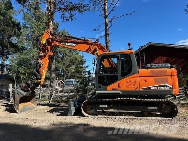 Doosan DX 140 LC Kāpurķēžu ekskavatori