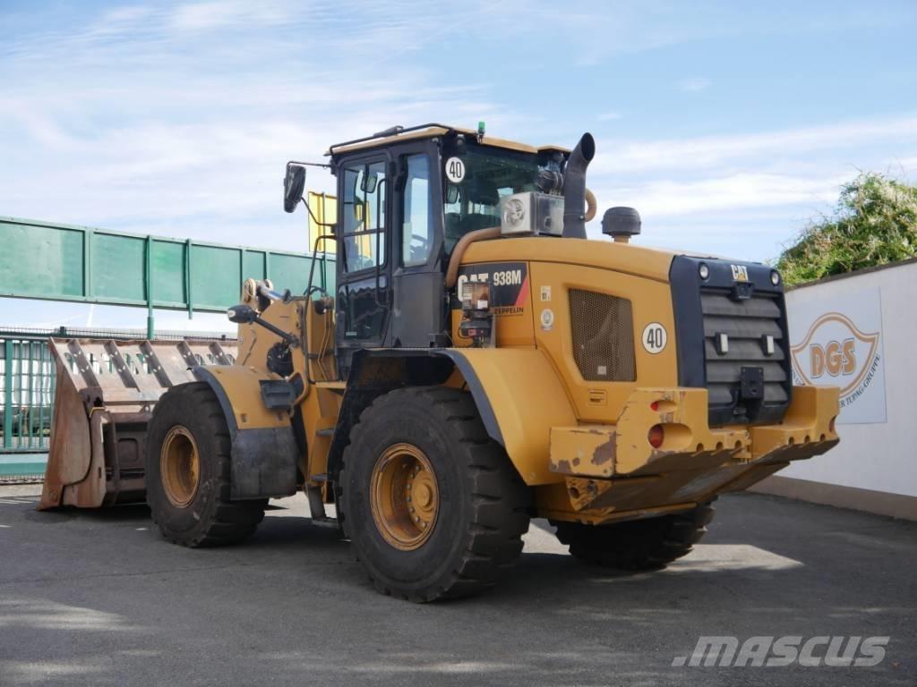 CAT 938M Iekrāvēji uz riteņiem