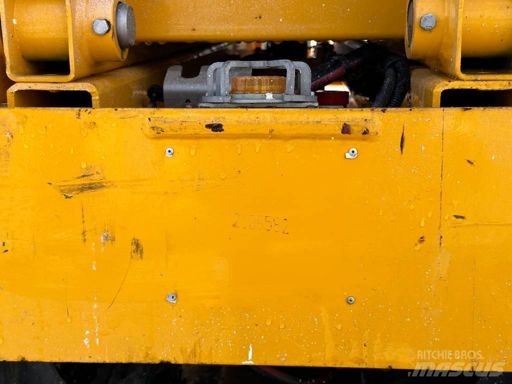 Haulotte COMPACT 10N Šķerveida pacēlāji