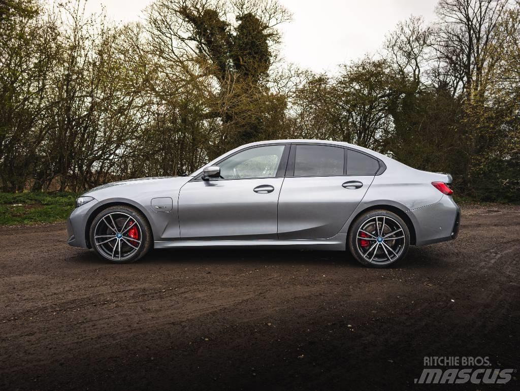 BMW 330e Automašīnas