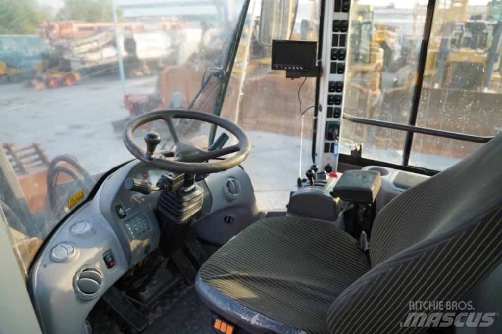 Volvo L220 F Iekrāvēji uz riteņiem