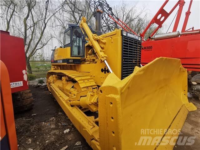 Komatsu D155A Kāpurķēžu buldozeri