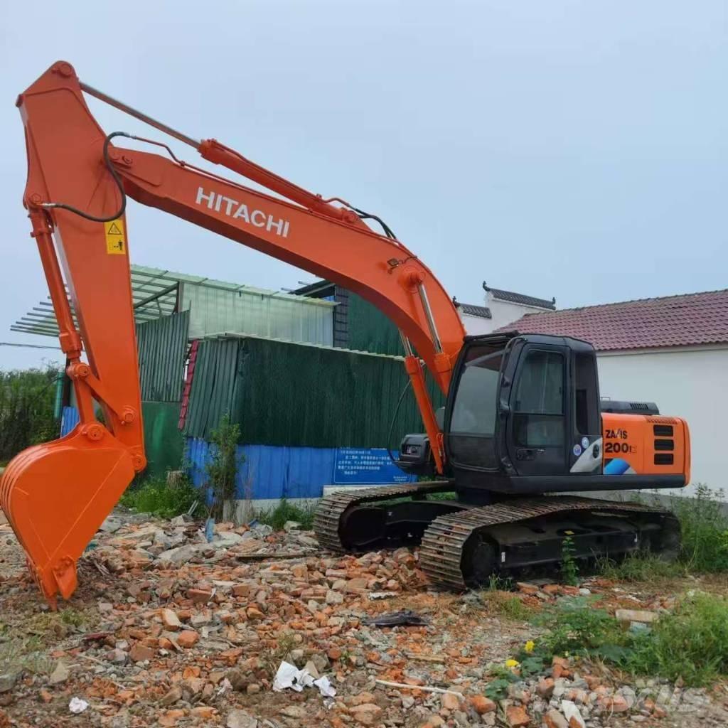 Hitachi ZX 200 Kāpurķēžu ekskavatori