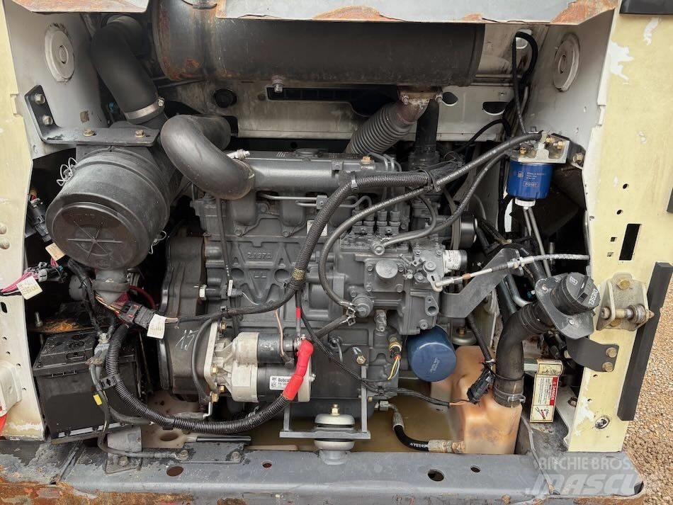 Bobcat S 530 Lietoti riteņu kompaktiekrāvēji