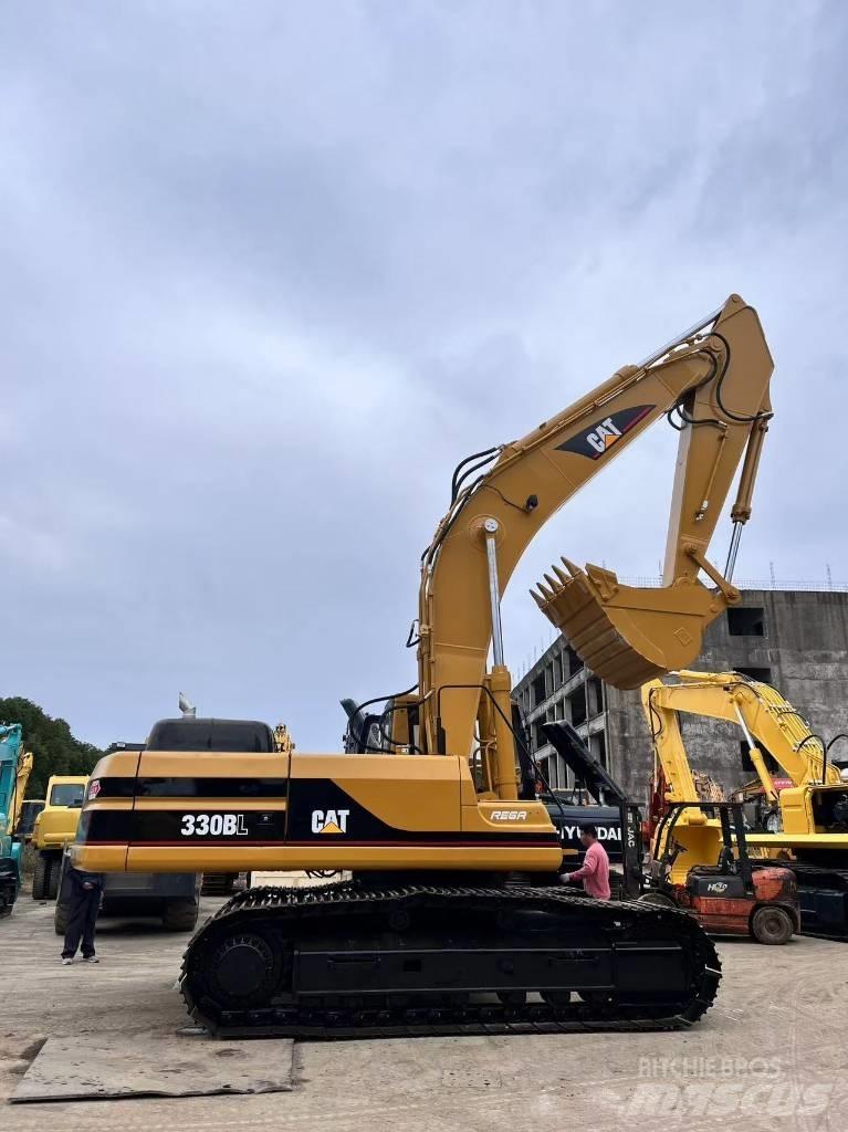 CAT 330 B Kāpurķēžu ekskavatori