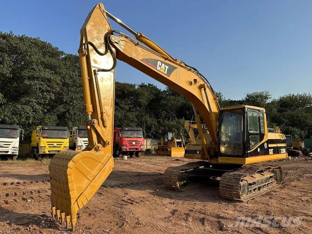 CAT 320 B Kāpurķēžu ekskavatori