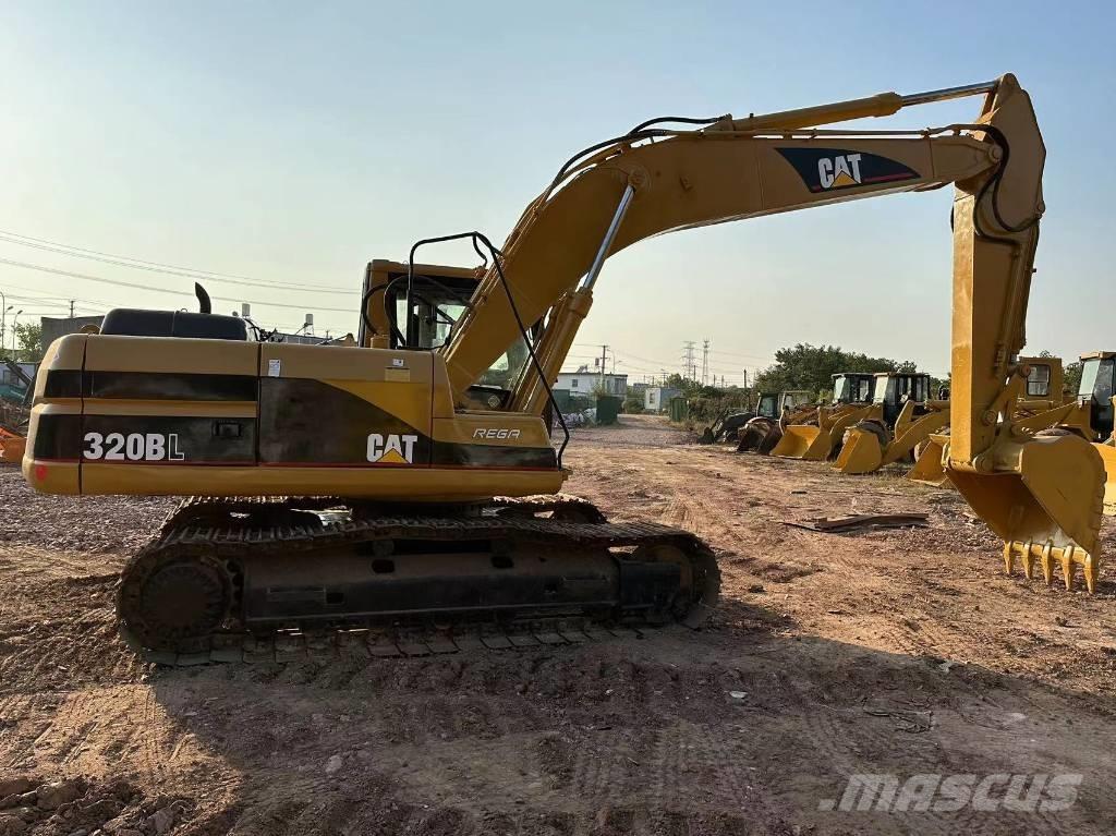 CAT 320 B Kāpurķēžu ekskavatori