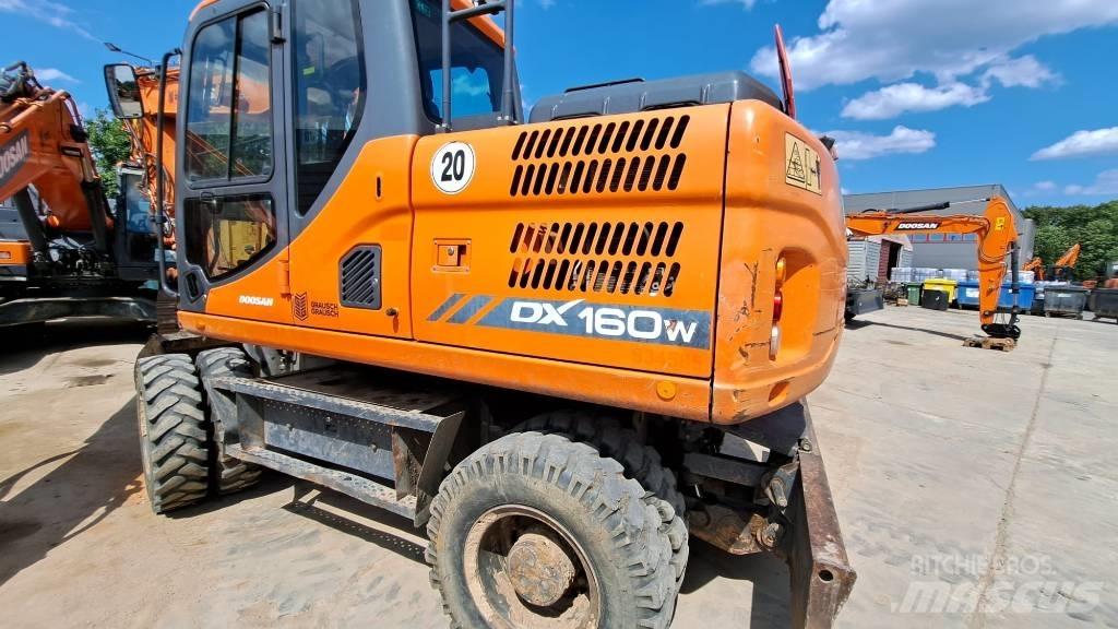 Doosan DX 160 W-3 Ekskavatori uz riteņiem
