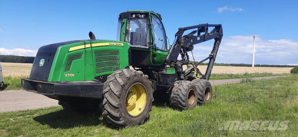 John Deere 1170 E Harvesteri
