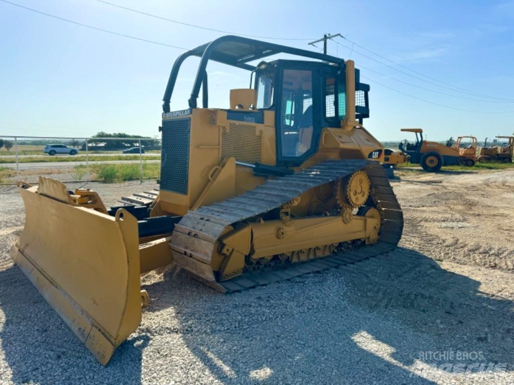 CAT D 6 M LGP Kāpurķēžu buldozeri