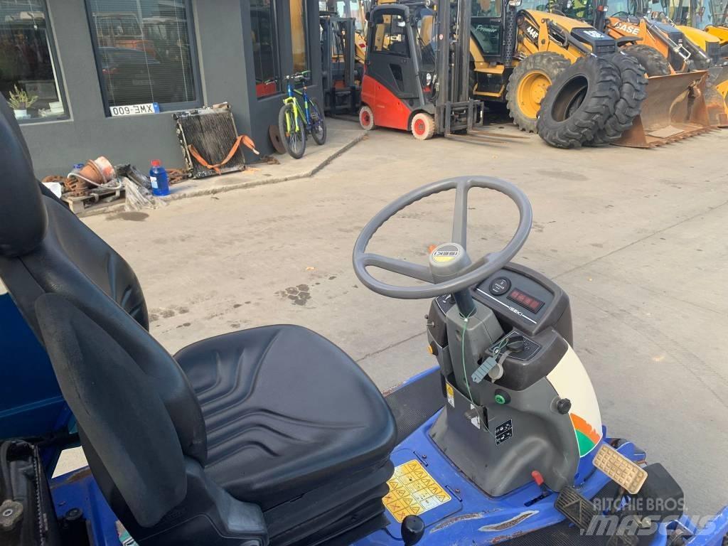 Iseki SF 230 FH Mauriņa traktors