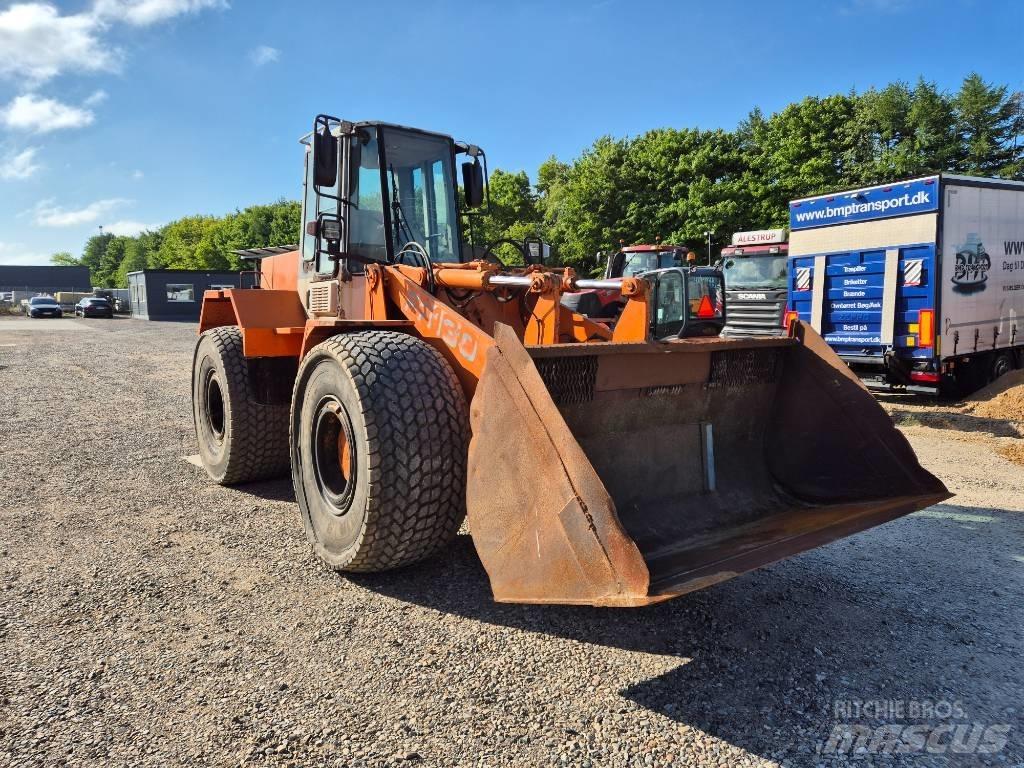 Hitachi FR 130 Iekrāvēji uz riteņiem