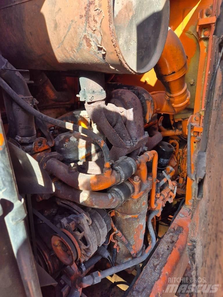 Hitachi FR 130 Iekrāvēji uz riteņiem