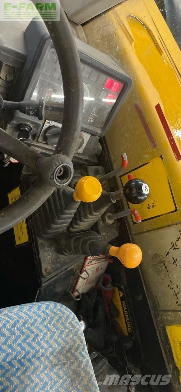 JCB 526-56 Lauksaimniecības pacēlāji