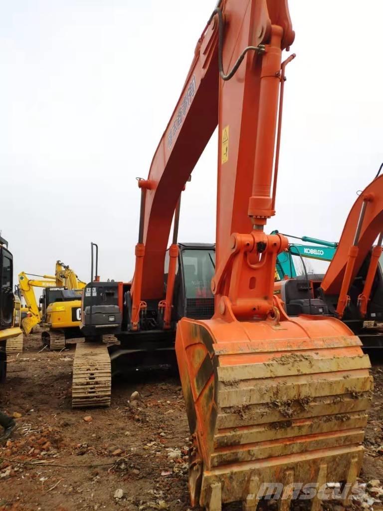 Hitachi ZX 240 H Kāpurķēžu ekskavatori