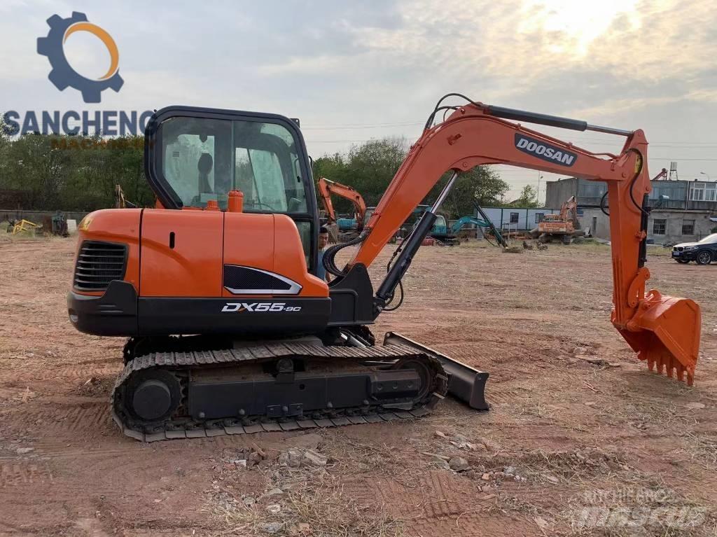 Doosan DX 55 Kāpurķēžu ekskavatori