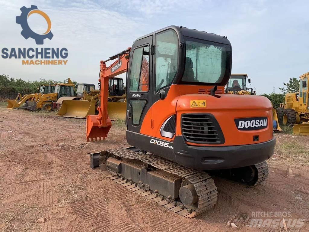 Doosan DX 55 Kāpurķēžu ekskavatori