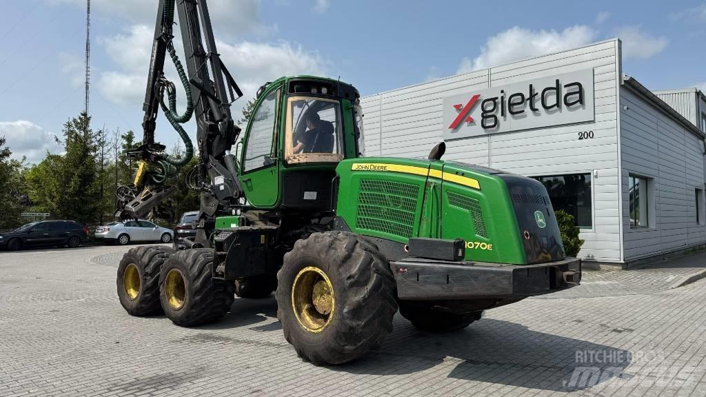 John Deere 1070 E Harvesteri