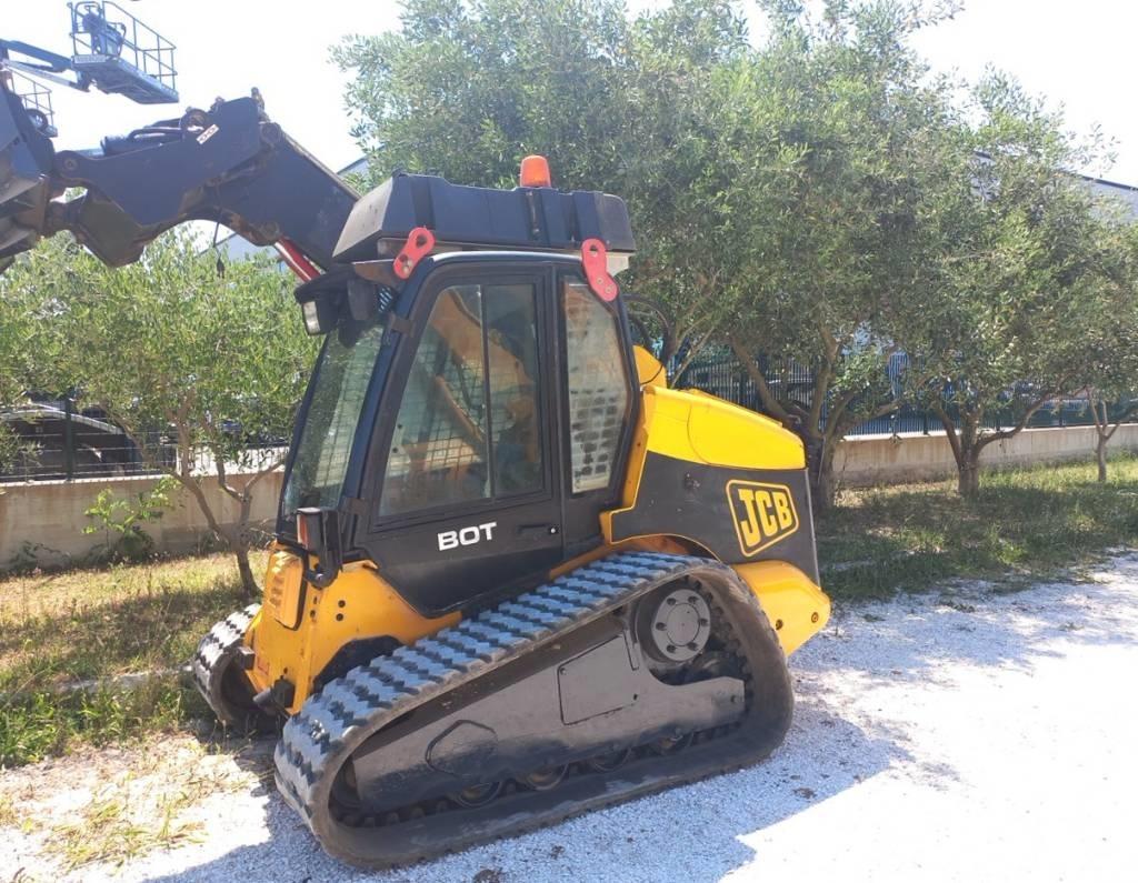 JCB 1110 T Lietoti riteņu kompaktiekrāvēji