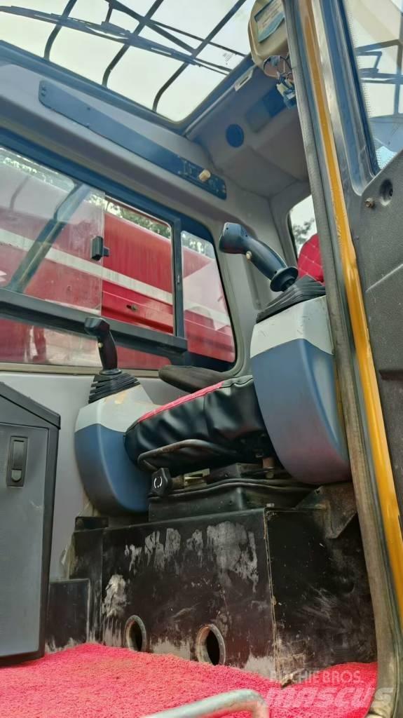Sany STC 250 H Visurgājēji celtņi