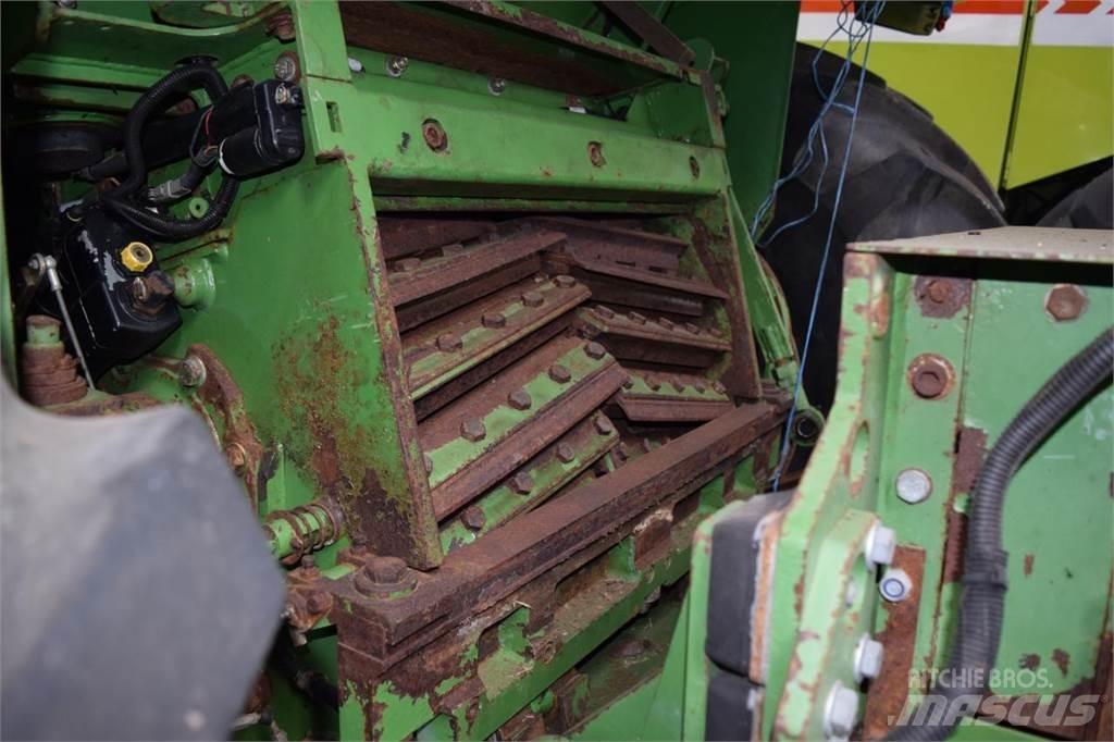 Krone Big X V8 Lopbarības novācēji