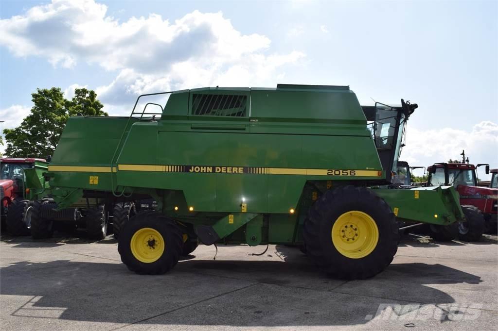 John Deere 2056 Ražas novākšanas kombaini