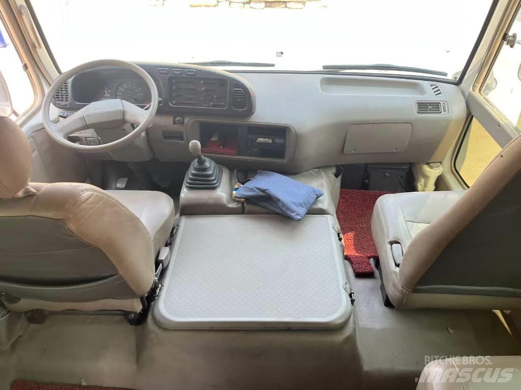 Toyota Coaster Starppilsētu autobusi