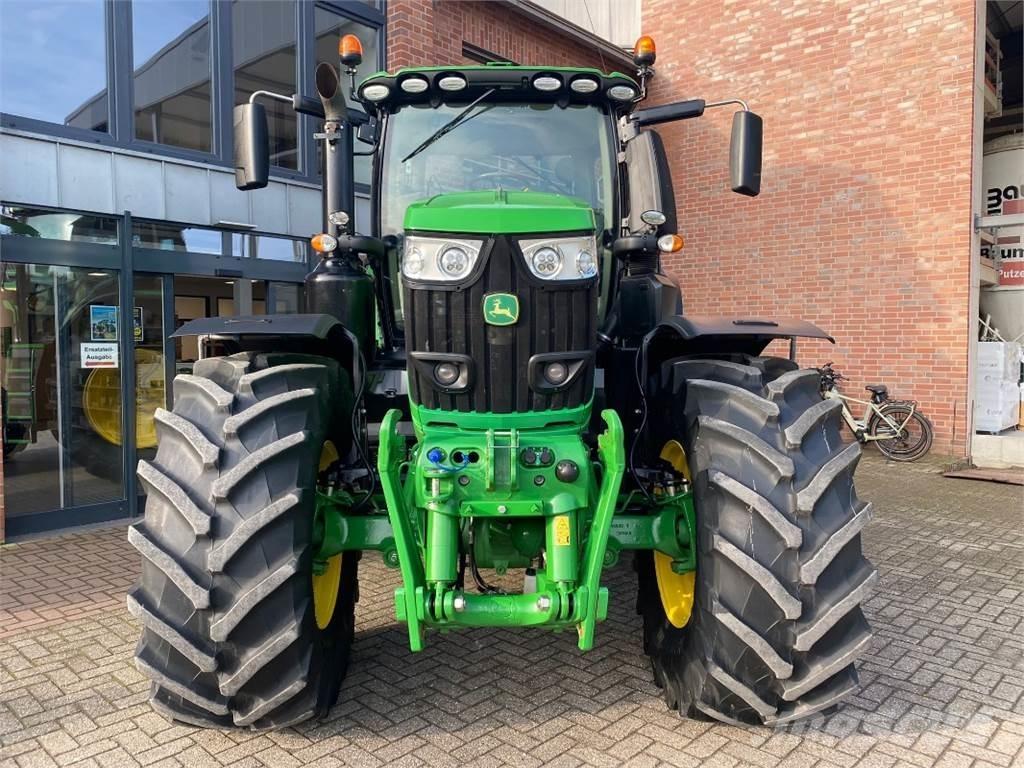 John Deere 6230R Traktori