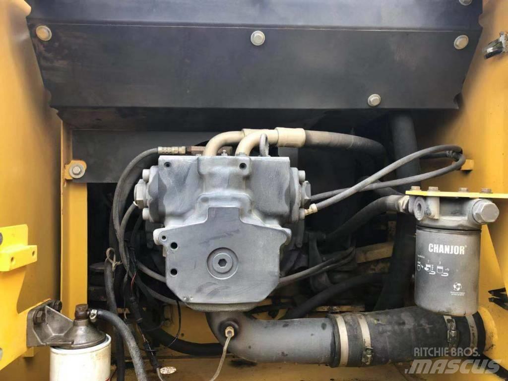 Komatsu pc200-7 Kāpurķēžu ekskavatori